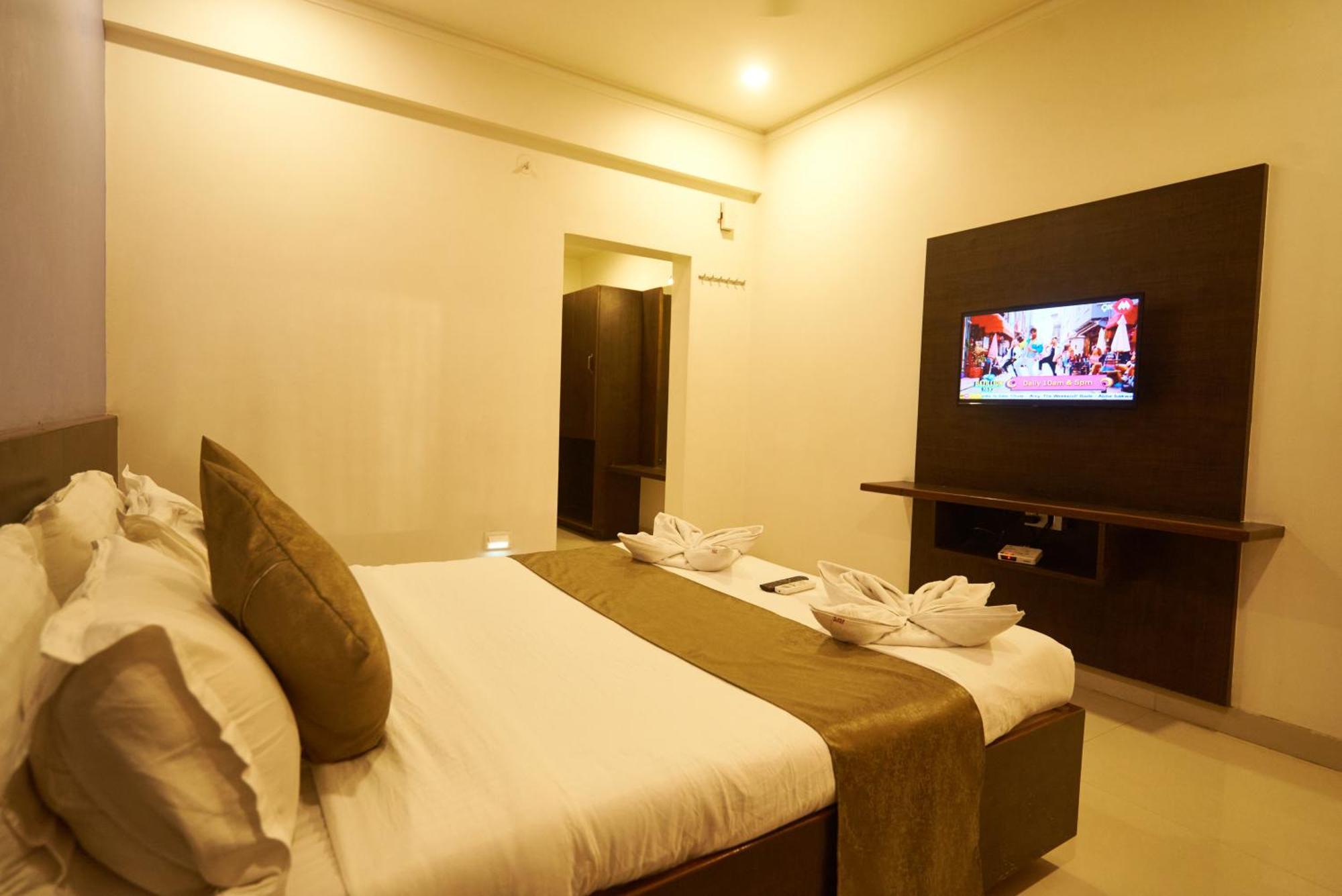 Hotel Pride Inn Ширди Экстерьер фото