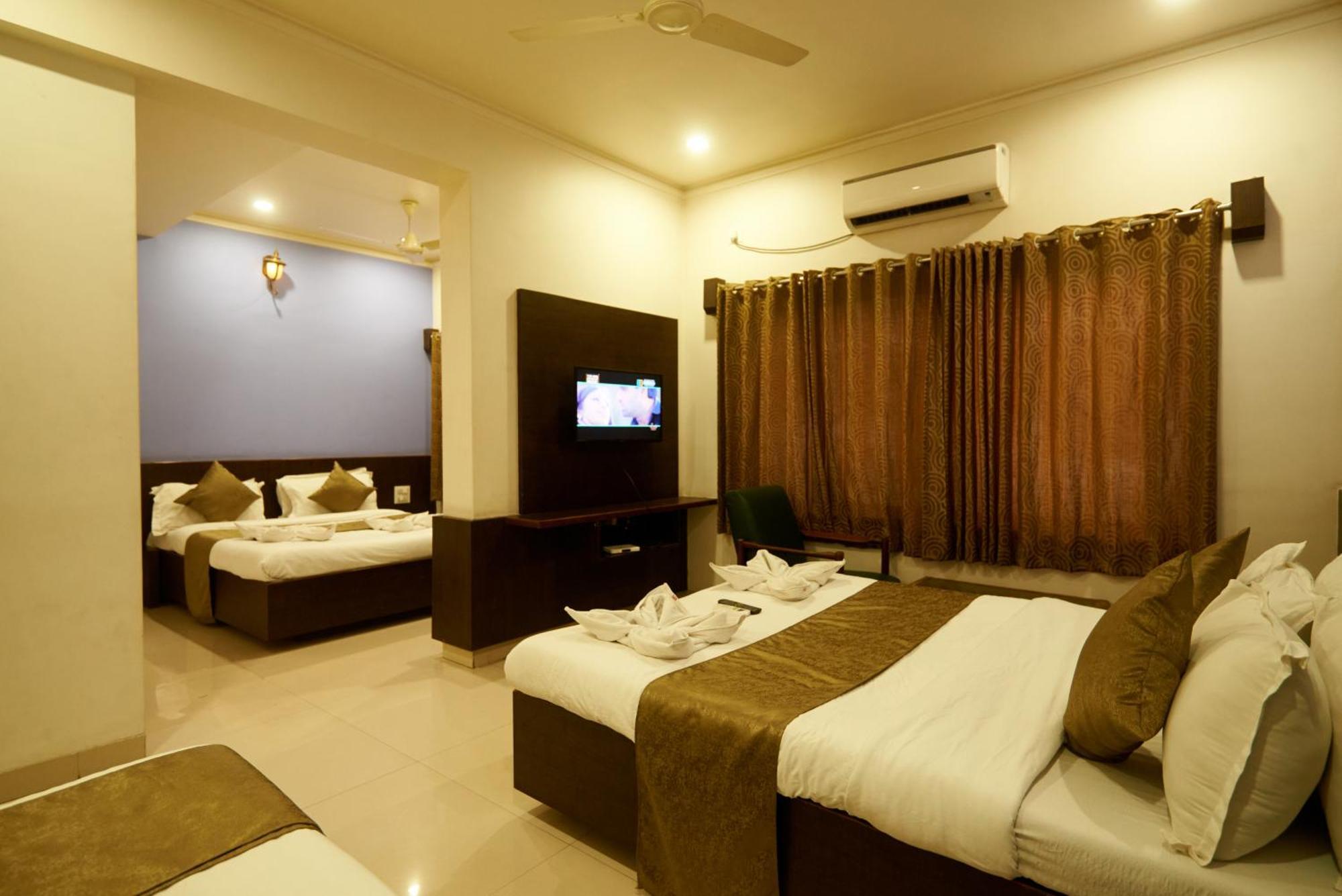 Hotel Pride Inn Ширди Экстерьер фото