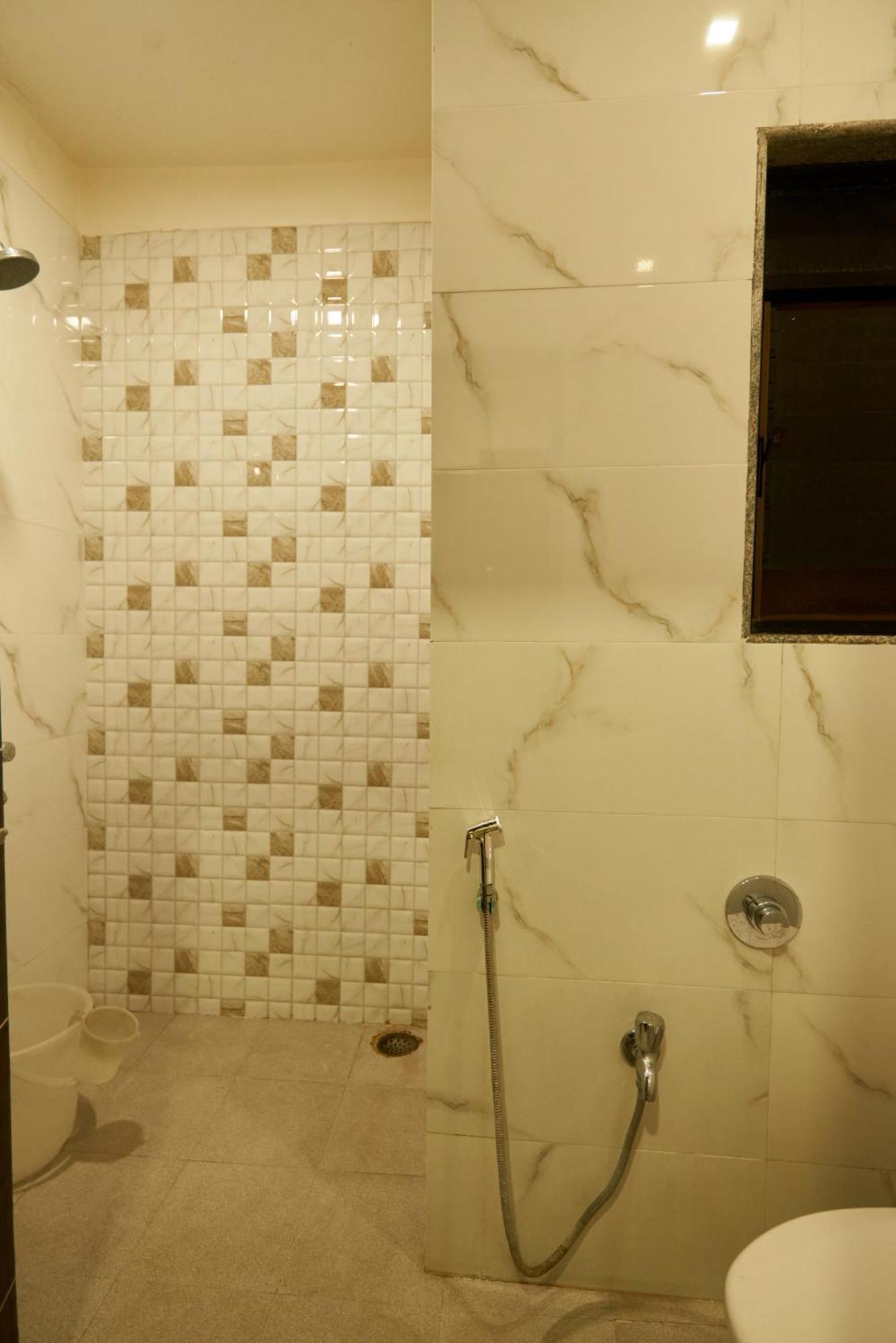 Hotel Pride Inn Ширди Экстерьер фото