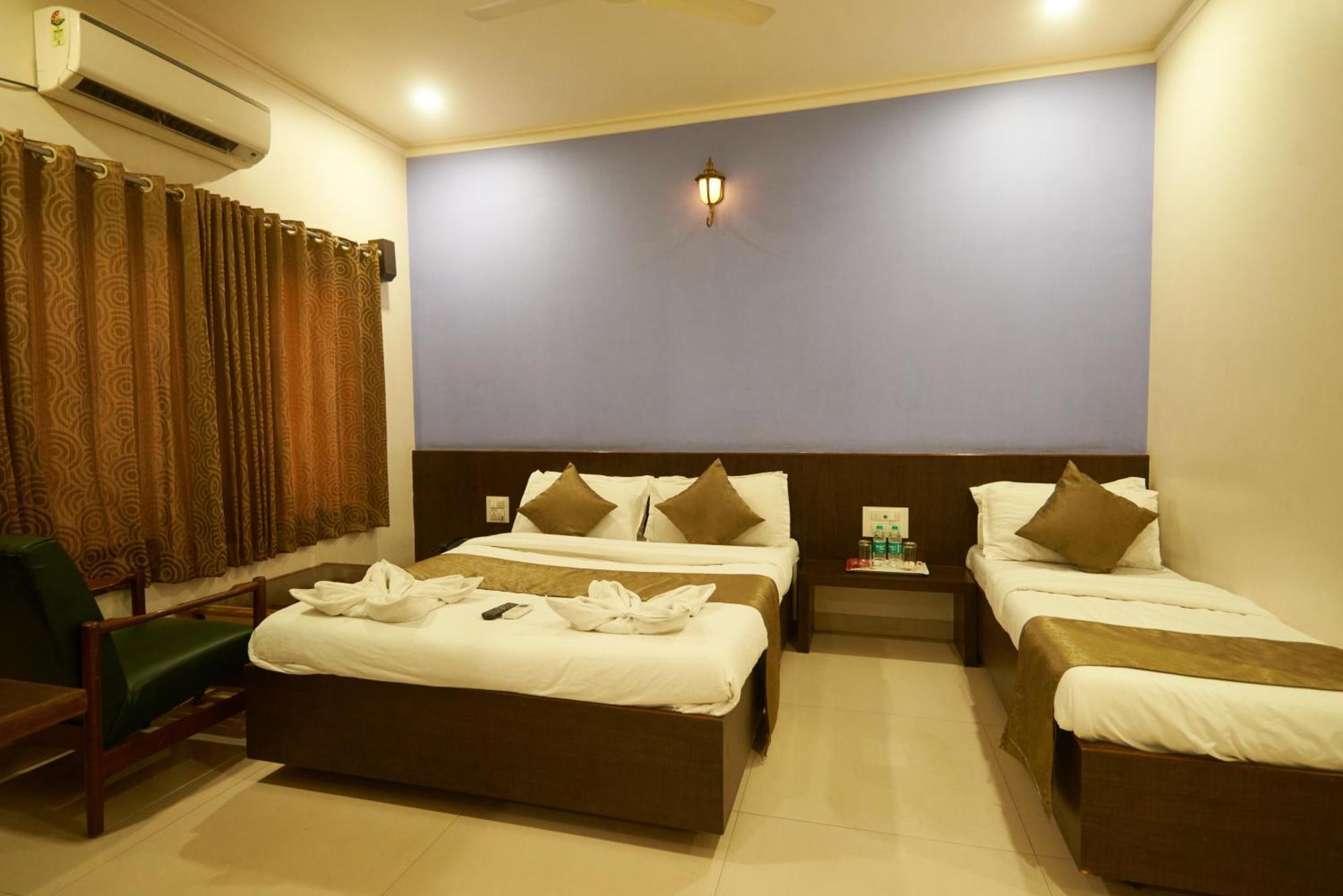 Hotel Pride Inn Ширди Экстерьер фото